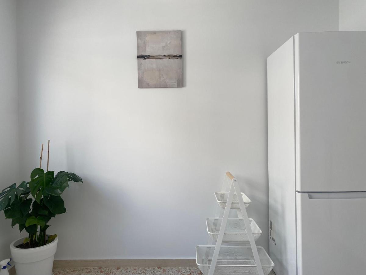 Faliro Comfort Apartment 10 Mins Walking To The Beach Athens Exterior photo